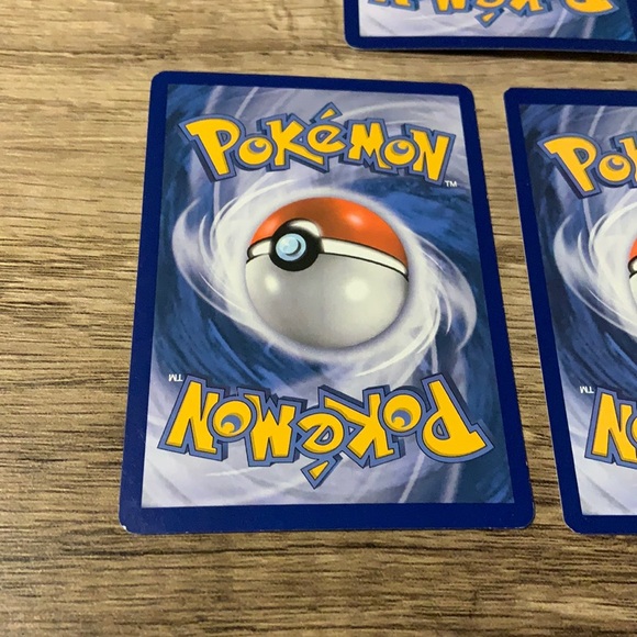 Pokemon TCG Corsola/Lapras/Feebas/Mantine Bundle (8 Cards) - Picture 10 of 12